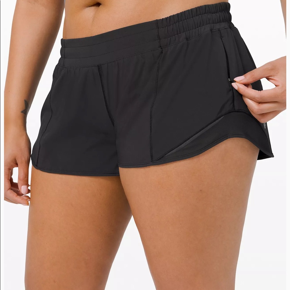 Black Lululemon Hotty Hot Shorts 2.5